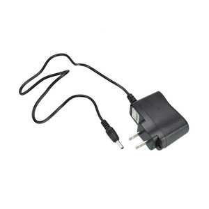 Chargeur DC Naomitsu avec interface ronde 3,5 mm 3,7-4,2 V pour lampe torche et lampe frontale - Product Image 2