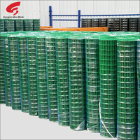 Treillis métallique soudé en PVC à bas prix Tissu de quincaillerie en vinyle noir Grillage soudé enduit de PVC vert pour clôtures