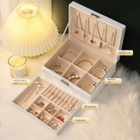 Boîte de rangement à bijoux multifonctionnelle en cuir double couche avec serrure, utilisée pour ranger bijoux, bagues, boucles d'oreilles et colliers