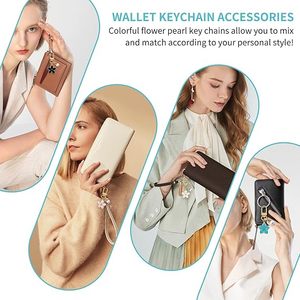 Lindos dijes florales a granel para bolsos, dijes de margarita para mujer, accesorios estéticos para llaveros, dijes para bolsos de mano - Product Image 4