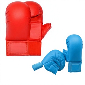 Mitaines de karaté WKF avec protection du pouce, grandes, en cuir PU rouge, rembourrage en mousse, fermeture élastique sécurisée, unisexe - Product Image 1