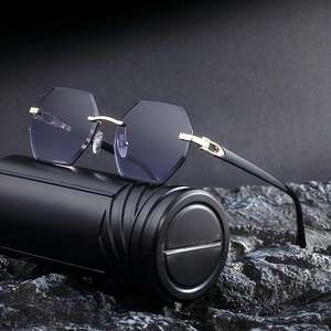 Gafas de Sol Octagonales con Logotipo Personalizado, Moda Retro 2025, para Hombre y Mujer, con Degradado, Protección UV400, sin Montura, Poligonales - Product Image 6