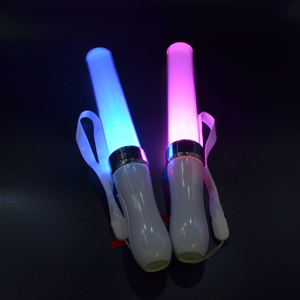 <span class=keywords><strong>2024</strong></span> événement et Concert plaqué 25cm 3 * piles AAA alimentées en gros OEM Concert promotionnel 15 couleurs clignotant bâton de lumière LED - Product Image 3