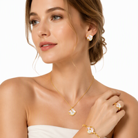 Parure de bijoux en acier inoxydable plaqué or avec pierres colorées : collier, bracelet, boucles d'oreilles et bague – Bijoux fantaisie pour femme – Vente en gros