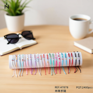Braccialetto con Perline Colorate, Gioiello Regolabile con Cordoncino, Accessorio di Moda - Product Image 3