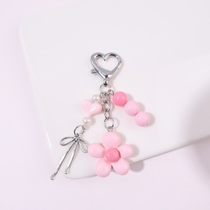Hot Sale New Colorful Flower Resin Keychain Creative 5 Petal Flower DIY Charm Cute Bag Pendant Key Ring for Women Wholesale - Product Image 3