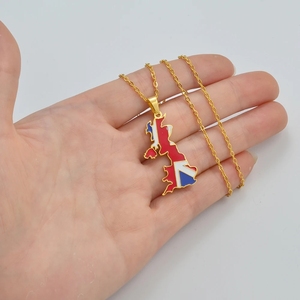 Collar con Colgante <span class=keywords><strong>de</strong></span> <span class=keywords><strong>Mapa</strong></span> <span class=keywords><strong>de</strong></span> la Bandera del Reino Unido <span class=keywords><strong>de</strong></span> Gran Bretaña e Irlanda del Norte, en Acero Inoxidable Esmaltado y Chapado en Oro <span class=keywords><strong>de</strong></span> 18K - Product Image 5
