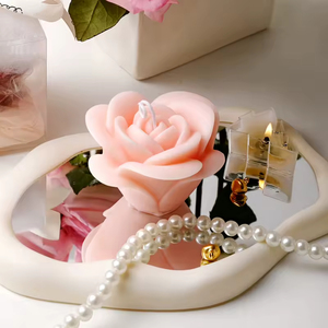 Bougie parfumée artisanale de luxe en forme de rose, idée cadeau originale pour Noël, la Saint-Valentin, les anniversaires et le Nouvel An, pour les bars - Product Image 5
