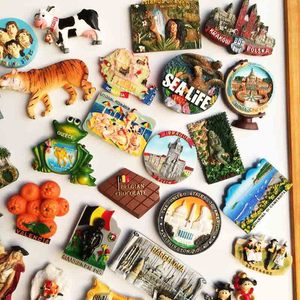 La fábrica ofrece al por mayor <span class=keywords><strong>souvenirs</strong></span> turísticos, artesanías pintadas y imanes para refrigeradores de todo el mundo. - Product Image 2