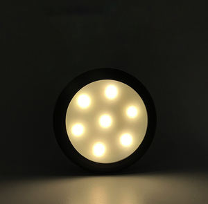 Diseño moderno AA <span class=keywords><strong>Luces</strong></span> de disco LED que funcionan con <span class=keywords><strong>pilas</strong></span> Control remoto inalámbrico Paquete de 3 para iluminación de gabinete de mostrador de cocina - Product Image 1