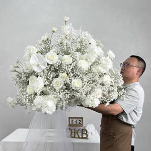 Sfera di Fiori Artificiali di Lusso 50Cm 60Cm 70Cm 80Cm, Centrotavola per Matrimoni con Fiori di Gypsophila Bianchi in Seta - Product Image 1