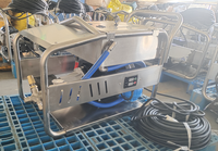 Les nettoyeurs haute pression sont utilisés pour éliminer la saleté tenace des voitures, des bateaux et des clôtures, ainsi que pour nettoyer les cabines de navires et les embarcations. 400/440V