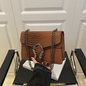 Simple Geometric Chain Small Square PU Women Crossbody <b>Bag</b> - Product Image 4
