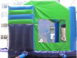 บ้านลมเป่าลม PVC 4-in-1 พร้อมห่วงบาสเก็ตบอล รับน้ำหนักได้ 800 กก. สำหรับ 12 คน ใช้งานได้ทั่วไป - Product Image 4