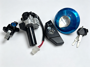 Set Completo di Blocchi di Accensione per <span class=keywords><strong>Moto</strong></span> <span class=keywords><strong>MEGA</strong></span> PRO NUOVO 2010, Ricambi con Blocco Serbatoio e Blocco Sella - Product Image 4