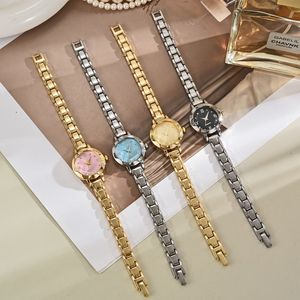 Montre à quartz vintage minimaliste pour femme, petite et élégante, avec un petit cadran rond et un bracelet en métal – idéale pour les étudiantes. - Product Image 4