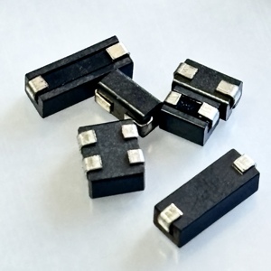 Bề mặt gắn <span class=keywords><strong>chip</strong></span> hạt thành phần cho EMI RFI ức chế tiếng ồn với khả năng chịu nhiệt cao - Product Image 2