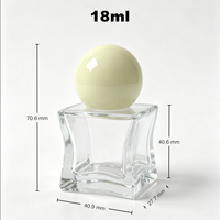 Flacon de parfum 18 ml en verre sérigraphié artistique en forme d'étoile, avec pulvérisateur à brume fine, bouchon sphérique en verre silex et pompe en carton