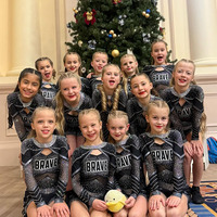 Nouveautés : Ensembles d'uniformes de cheerleading pour enfants en spandex/polyester noir et rouge rosé pour les filles, pour les entraînements de cheerleading