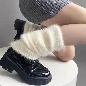 Kalın uzun tıknaz örme peluş çizme Slouch çorap toptan yüksek diz yumuşak kadınlar özel Logo kış tiftik bulanık bacak isıtıcıları
