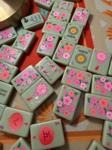 Tuiles de Mahjong en Acrylique Jaune Motif Personnalisé Américain, Motif Magpie, Luxe Élégant, Cadeaux de Jeu de <span class=keywords><strong>Casino</strong></span> pour Adultes, Vente Chaude - Product Image 4