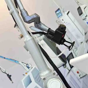 Nueva Máquina de Láser Fraccional de CO2 de 10600nm para Rejuvenecimiento Facial y Eliminación de Cicatrices y Pecas - Product Image 5