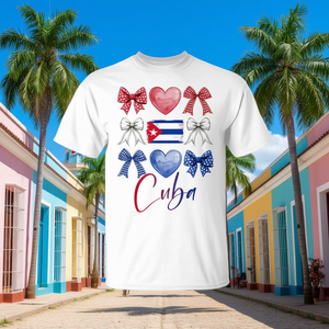 T-shirt mignon pour filles et femmes avec drapeau cubain et nœud pour la Moisson des Heritages Hispaniques de Cuba - Product Image 3