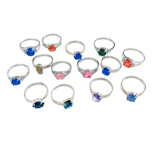 Nuevo Anillo Minimalista de Estilo Europeo Americano con Incrustaciones de <span class=keywords><strong>Piedras</strong></span> <span class=keywords><strong>Preciosas</strong></span> de Aleación Colorida y Circonia, Anillo Unisex para el Dedo Índice - Product Image 5