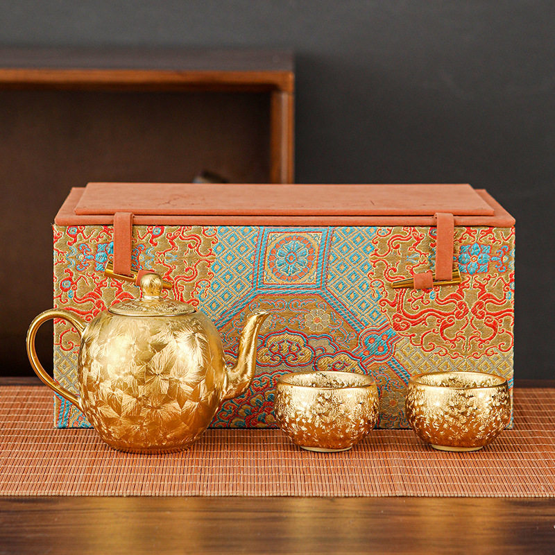 Gold tea set 9