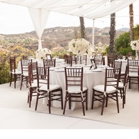 Chaise Tiffany Blanche et Or Meilleure Vente en Gros avec Coussin pour Mariage, Événement, Banquet, Fête, Hôtel – Chaise Chiavari