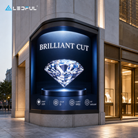 Écran LED 3D à vision directe à coins arrondis P2.5 pour façade 3D de bijouterie haut de gamme avec raccordement architectural sans soudure, installation fixe