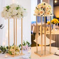 Großhandel Zubehör Neue Luxus-Hochzeitsdekoration Tisch-Centerpiece Metall-Blumenständer für Party-Empfänge