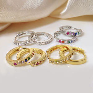 Pendientes de Aro de Latón Chapados en Oro de 18K con Circonita Huggies, Diseño Clásico para Mujer, Joyería de Moda con Engaste de Garra, Regalo - Product Image 2