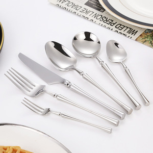Service <span class=keywords><strong>de</strong></span> <span class=keywords><strong>couverts</strong></span> en acier inoxydable durable pour 6-comprend fourchette cuillère couteau miroir vaisselle polie - Product Image 1