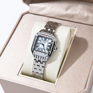 Reloj de Cuarzo para Mujer Scottie 9100, Correa de Acero Inoxidable, Caja Cuadrada, Cierre de Mariposa, Resistente al Agua 3BAR, Oro Amarillo, Números Romanos - Product Image 3