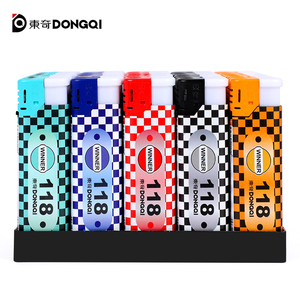Vente en gros d'usine OEM <span class=keywords><strong>prix</strong></span> bon marché logo personnalisé briquet <span class=keywords><strong>électronique</strong></span> en plastique coupe-vent allume-cigare rechargeable au gaz - Product Image 6