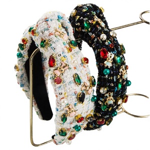 Diadema Navideña de Lana con Nudos y Pedrería para Mujer, con Diseño de Campana y Copo de Nieve, Accesorios para el Cabello de Alta Calidad - Product Image 1