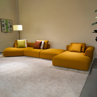 Canapé sectionnel incurvé de style italien, tissu bouclé de haute qualité, mobilier de salon moderne et luxueux avec coussins décoratifs