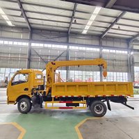 Camion Dongfeng 4x2 avec grue de 5 tonnes, hauteur de levage de 12,5 m, camion-grue de transport de marchandises