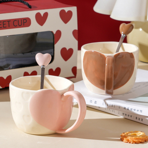 Valentine's Day Couple Mugs Set Love Heart Ceramic Coffee Cup with Spoon - Product Image 3