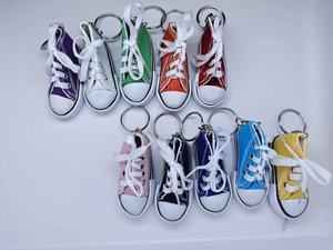 LLavero de lona personalizado para zapatillas, Mini zapato de lona 3D, llavero para zapatillas - Product Image 5