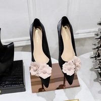 Chaussures plates noires de haute qualité à enfiler, confortables, à talon fin, avec motif floral tridimensionnel, style professionnel, pour le bureau, mariage, été, automne
