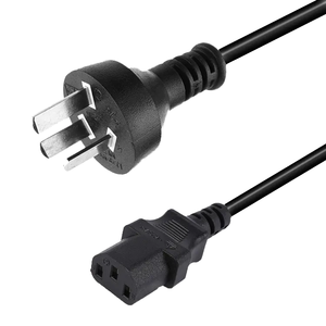 Cable de Alimentación IEC Angulado Negro de 1.5M y 0.824mm |   Enchufe estadounidense parcialmente desensangrado con certificación estadounidense |   Enchufe OEM de 3 Salidas IP20 para Control - Product Image 4