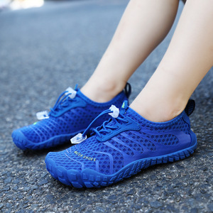 Chaussures d'eau en maille à séchage rapide unisexe pour l'été, la plage, la randonnée, le trekking et les sports de plein air - Product Image 1