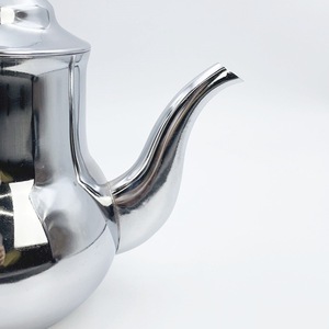 Service Théière et Bouilloire Marocaines 1L de Haute Qualité, Style Classique en Acier Inoxydable, Inspiré par <span class=keywords><strong>la</strong></span> <span class=keywords><strong>Culture</strong></span> <span class=keywords><strong>du</strong></span> Café Arabe et Moyen-Oriental - Product Image 3