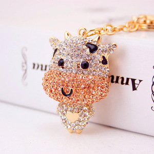 Fashion Creative Trinket Rhinestone Crystal Small Cow Keychain Charm Cattle Car Key Chain Ring Holder Bag Decoration Gift