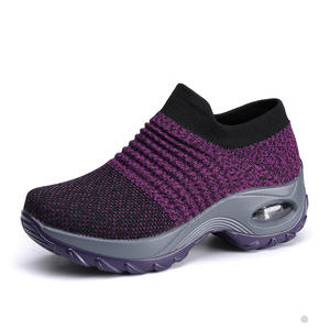 Chaussures d'extérieur super légères pour femmes, chaussures de sport tissées à coussin d'<span class=keywords><strong>air</strong></span>, chaussettes QS113B125 - Product Image 2