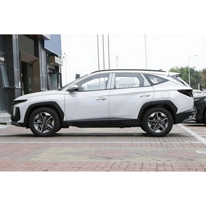 <span class=keywords><strong>Hyundai</strong></span> <span class=keywords><strong>Tucson</strong></span> L 165T LUX 2WD Edición Premium GLS <span class=keywords><strong>2018</strong></span>, Vehículo Usado de <span class=keywords><strong>Gasolina</strong></span>, 5 Plazas, SUV Usado - Product Image 4