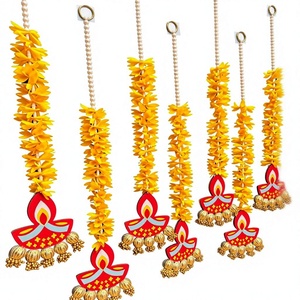 Guirlande suspendue pour la maison et l'extérieur, pour mariage, festival, style traditionnel indien, avec fleurs artificielles de jasmin, de souci et Diya Latkan - Product Image 3