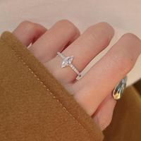 Nouvelle Arrivée Bagues de Fiançailles Scintillantes en Laiton Plaqué Argent/Or avec Grand Zircon Cubique Taille Marquise pour Femme, Cadeau de Mariage